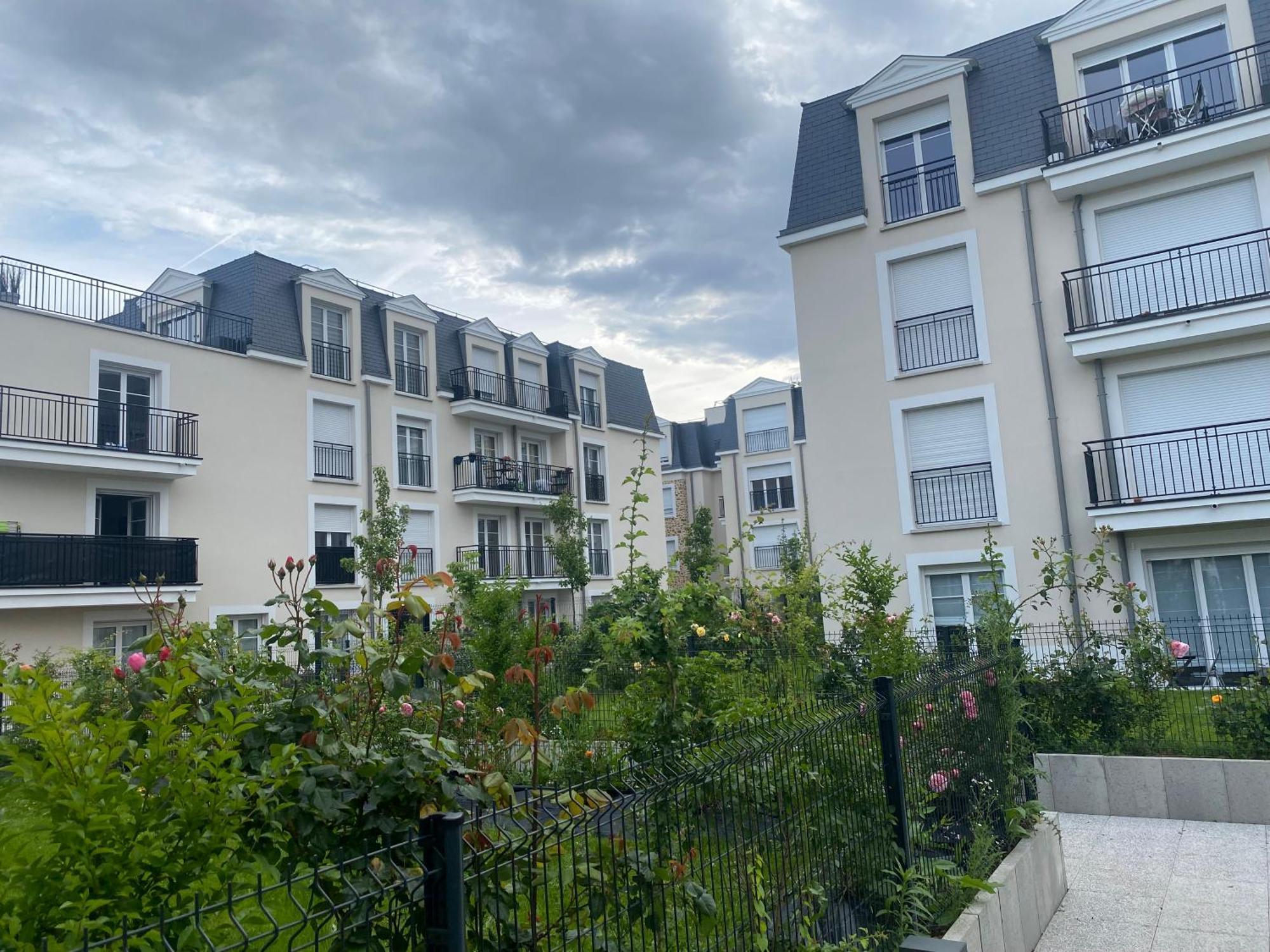 Le Chic De Villiers Sur Marne Apartment ภายนอก รูปภาพ